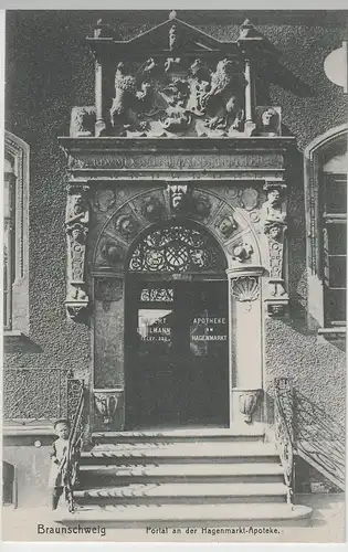 (65954) AK Braunschweig, Portal an der Hagenmarkt-Apotheke, vor 1945