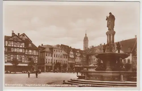 (54410) Foto AK Braunschweig, Hagenmarkt m. Heinrichsbrunnen, vor 1945