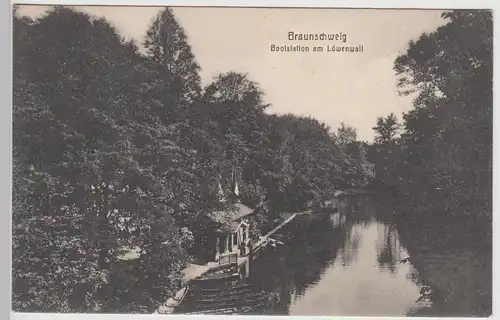 (111920) AK Braunschweig, Bootstsation am Löwenwall, 1910