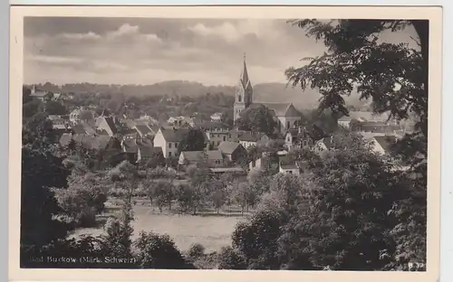 (87692) Foto AK Buckow, Märkische Schweiz, Ort mit Kirche 1939