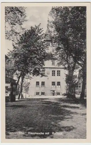 (4968) AK Lenzen a. Elbe, Hauptwache mit Rathaus 1957