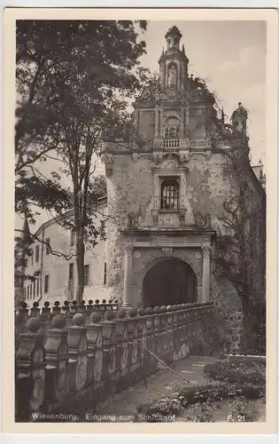(100660) Foto AK Wiesenburg i.M., Eingang zum Schlosshof vor 1945
