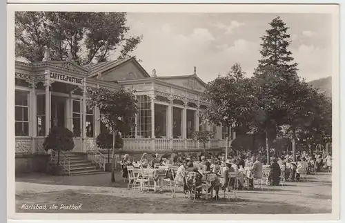 (49329) Foto AK Karlsbad (Karlovy Vary), Im Posthof, vor 1945