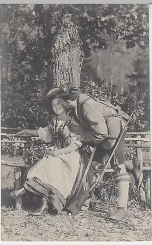 (22549) Foto AK Jägersbursche mit Liebster 1912