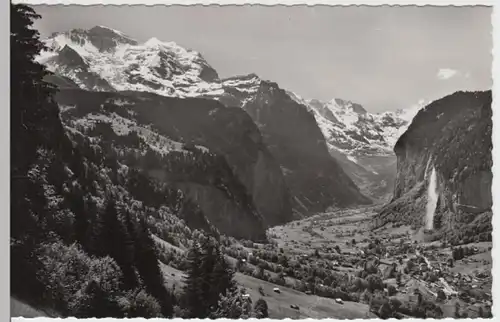 (13665) Foto AK Lauterbrunnen, Jungfrau, Staubbach, nach 1945