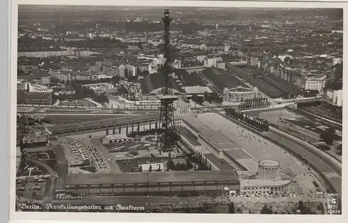 (71519) Foto AK Berlin, Ausstellungshallen am Funkturm, Luftbild 1930/40er