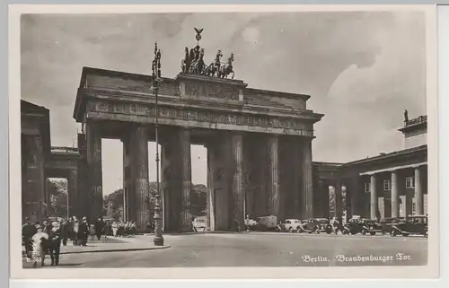 (71485) Foto AK Berlin, Brandenburger Tor, 1930/40er