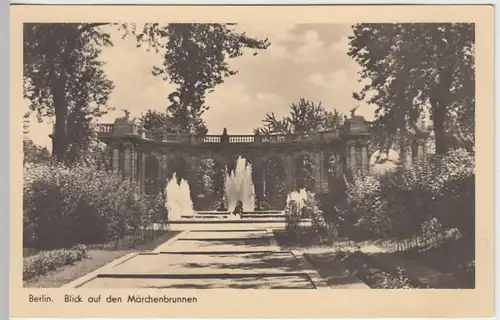 (40017) Foto AK Berlin, Blick auf den Märchenbrunnen 1953