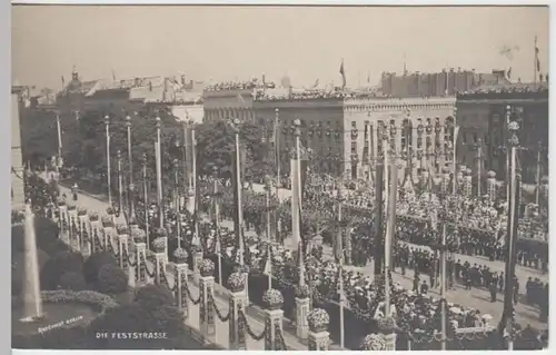 (15668) Foto AK Berlin, Einzug der Kronprinzessin 1905