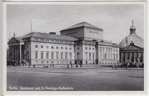 (15579) AK Berlin, Staatsoper, St. Hedwigs-Kathedrale