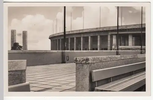 (110535) Foto AK Berlin, Reichssportfeld, Blick auf Osttor, 1940er