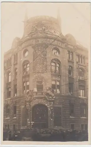 (106126) Foto AK Berlin, Straßenkämpfe, Berliner Tageblatt, beschossenes Gebäude