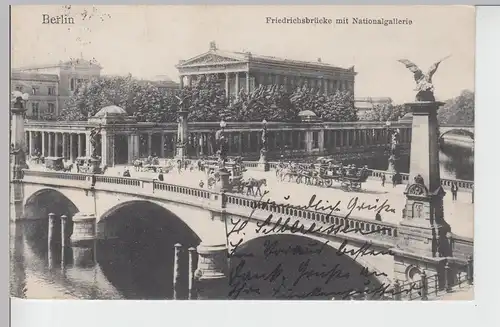 (100405) AK Berlin, Friedrichsbrücke, Nationalgalerie, Kutsche, Vierspänner 1908