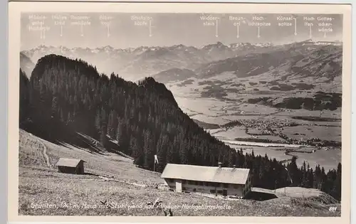 (89753) Foto AK Grünten, Haus m. Stuhlwand u. Allgäuer Hochgebirgskette