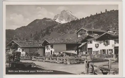 (78940) Foto AK Mittenwald gegen Wettersteinspitze, vor 1945