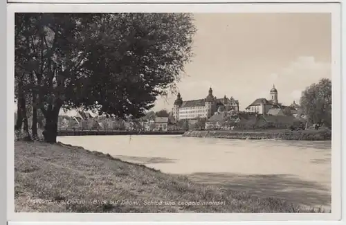 (5859) Foto AK Neuburg an der Donau, Schloss, Leopoldineninsel