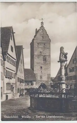 (34943) Foto AK Dinkelsbühl, Wörnitz, Tor m. Löwenbrunnen, vor 1945