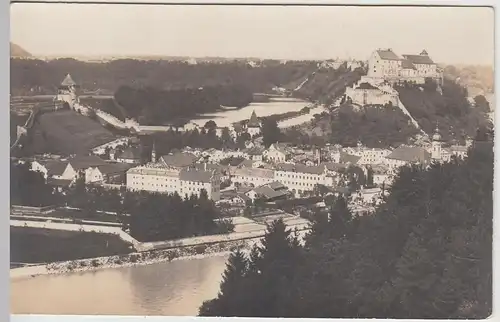 (111438) Foto AK Burghausen, Salzach, Stadt, Burg, Wöhrsee, Pulverturm