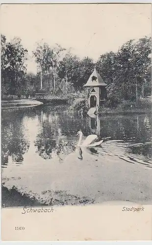 (105908) AK Schwabach, Stadtpark, Teich, Brücke, gel. Feldpost 1916