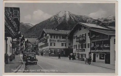 (105851) AK Tegernsee, Straßenansicht mit Wallberg, 1940er