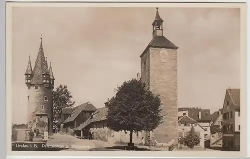 (101833) Foto AK Lindau im Bodensee, Peterskirche und Diebsturm, vor 1945