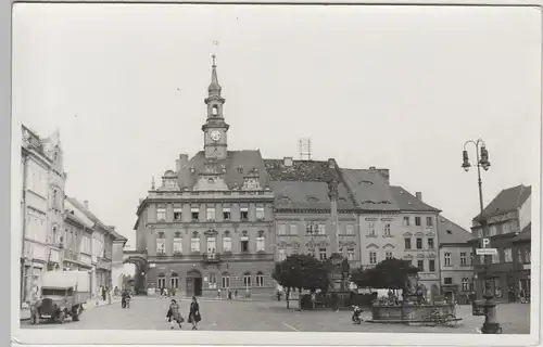 (72215) Foto AK Marktplatz m. Rathaus, Brunnen u. Säule, unbekannt