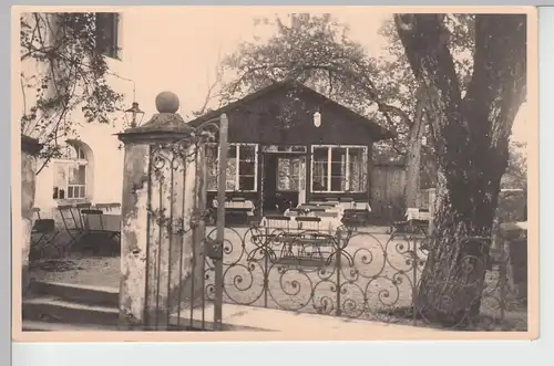 (100312) Foto AK Gartenhäuschen, Biergarten, Stempel Englburg 1961-70