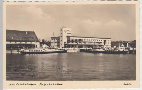 (7549) Foto AK Friedrichshafen, Bodensee, Hafenbahnhof 1933