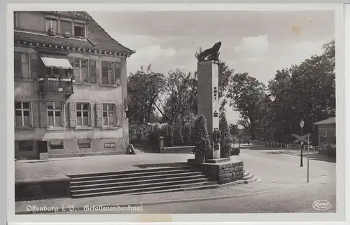 (113322) Foto AK Offenburg, Kriegerdenkmal Inf. Reg. 170, 1940