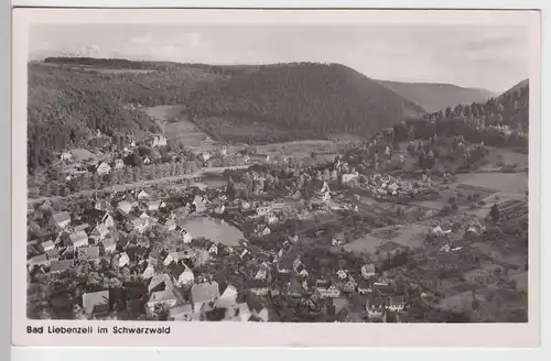 (105781) Foto AK Bad Liebenzell im Schwarzwald, Gesamtansicht, 1954