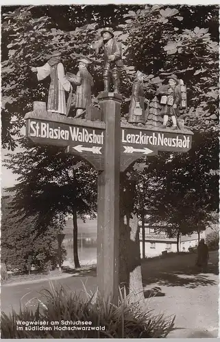 (104959) Foto AK Schluchsee im Hochschwarzwald, Wegweiser 1950er