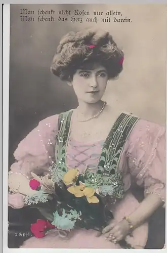 (98417) AK Frau mit Blumen >Man schenkt nicht Rosen nur allein< 1907