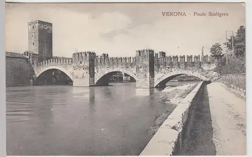 (97301) AK Verona, Ponte Scaligero, vor 1945