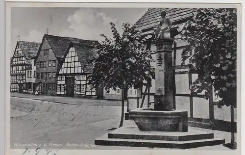 (95335) AK Holzminden, Raabe-Brunnen, 1943