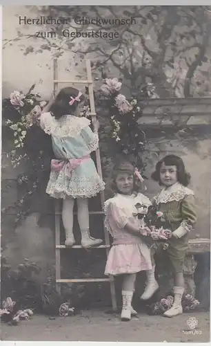 (94182) AK Glückwunsch Geburtstag, Kinder mit Leiter an Mauer, 1910