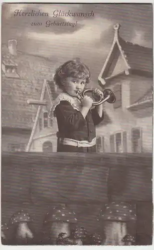 (94180) AK Glückwunsch Geburtstag, Kind bläst Horn, vor 1945