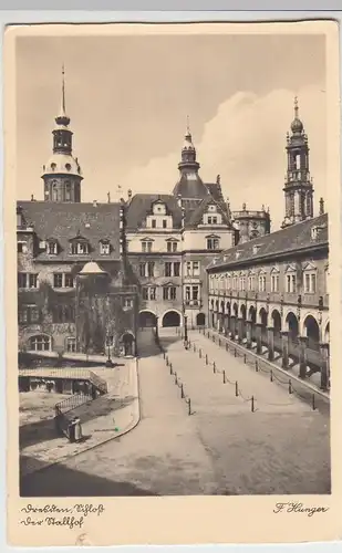 (90943) AK Dresden, Schloss, Stallhof, vor 1945