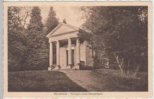 (88277) AK Neustrelitz, Königin-Luise-Mausoleum, vor 1945