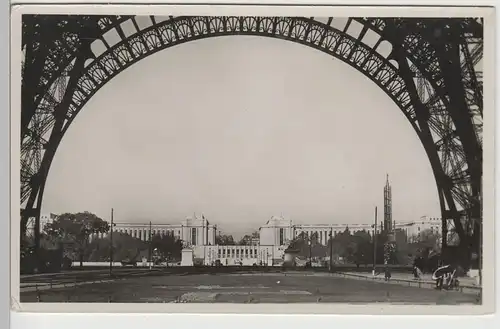 (82651) AK Paris, Le Trocadéro sous la Tour Eiffel