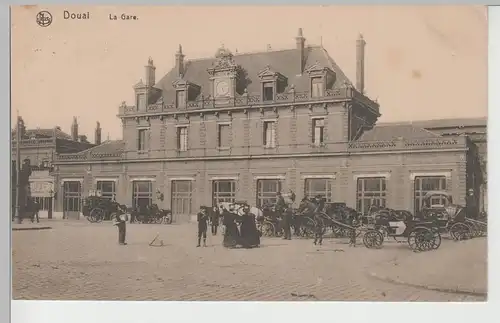 (82368) AK Douai, La Gare, 1917