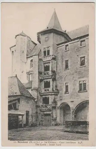 (82034) AK Saumur, Schloss, Château, Innenhof, vor 1945
