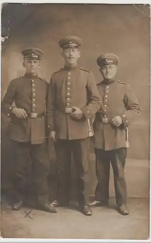 (81280) AK 1.WK Porträt 3 Soldaten, Harburg 1915