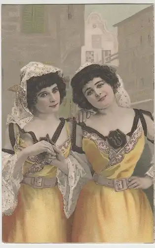 (81234) AK Zwei junge Frauen im gelben Kleid, Golddruck 1906
