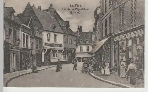(80619) AK La Fère, Rue de la République, Feldpost 1916