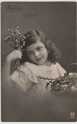(80146) AK Fröhliche Ostern, Mädchen mit Weidenkätzchen, Feldpost 1914
