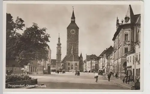(76033) Foto AK Deggendorf, Oberer Stadtplatz, Grabkirche, Stadtturm 1938