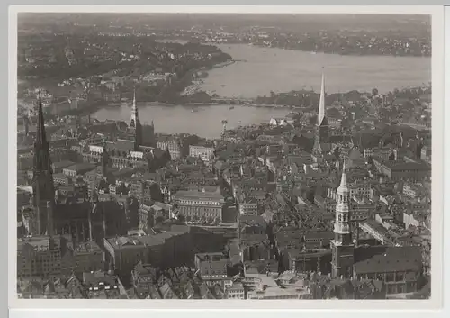 (75286) Foto AK Hamburg, Flugblick auf das Stadtzentrum, 1933-45