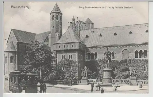 (74696) AK Braunschweig, Burg Dankwarderode und Herzog Wilhelm Denkmal