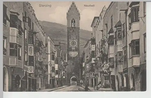 (74411) AK Sterzing, Neustadt mit Zwölferturm, vor 1945