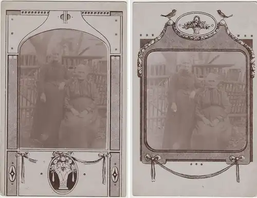 (73178) Foto AK ältere Damen im Garten, in Zierrahmen gefasst, 2 Karten vor 1920